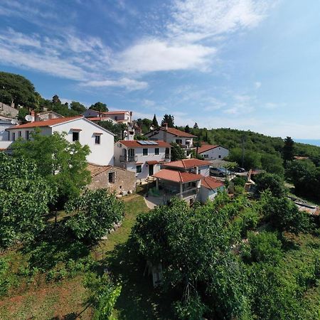 Apartments Tinka Brseč 외부 사진