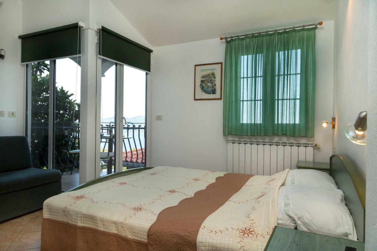 Apartments Tinka Brseč 외부 사진