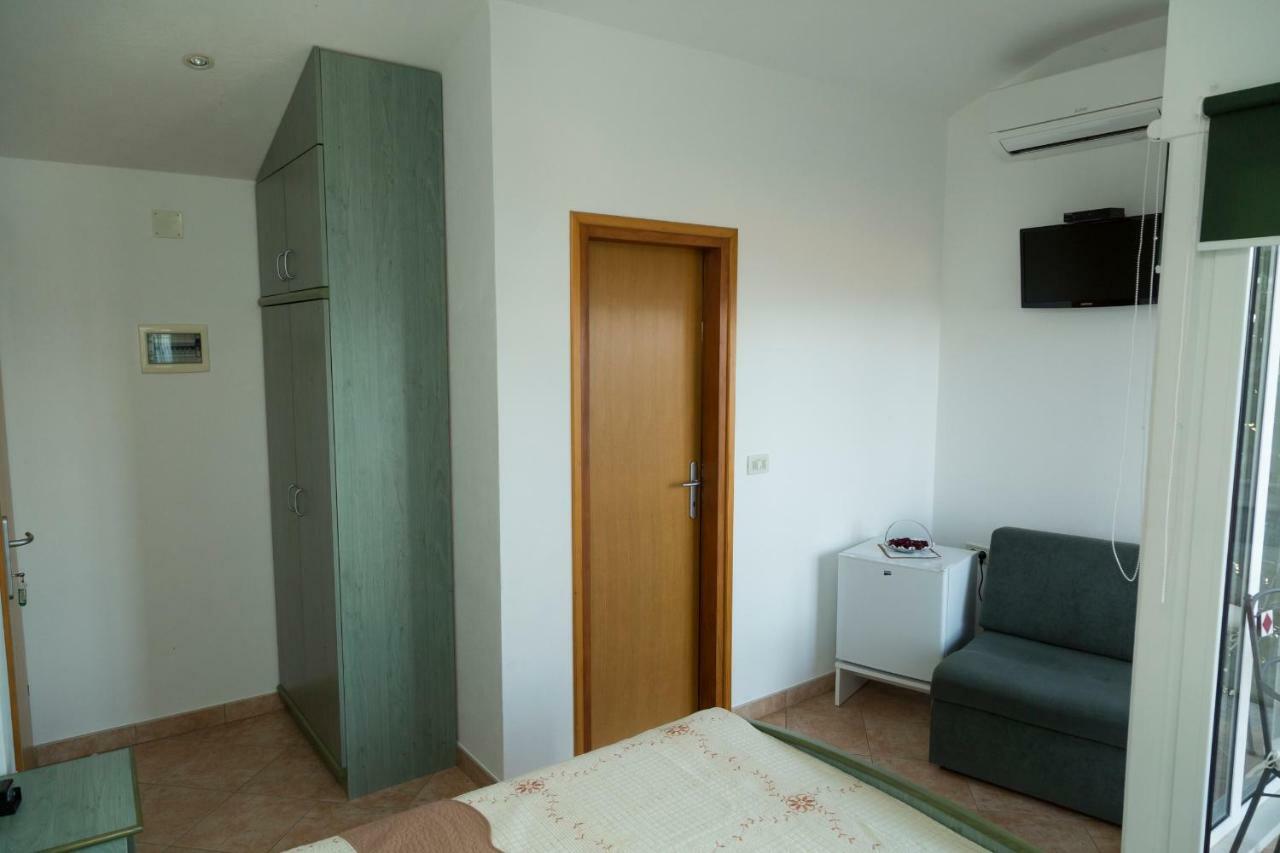 Apartments Tinka Brseč 외부 사진