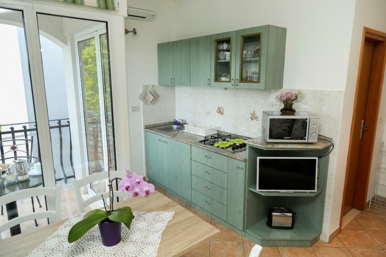 Apartments Tinka Brseč 외부 사진