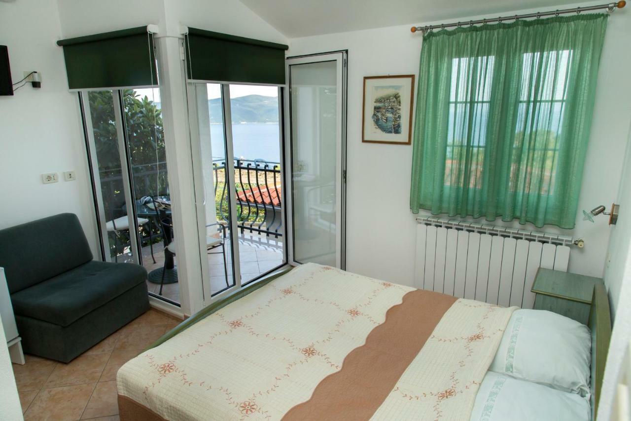 Apartments Tinka Brseč 외부 사진