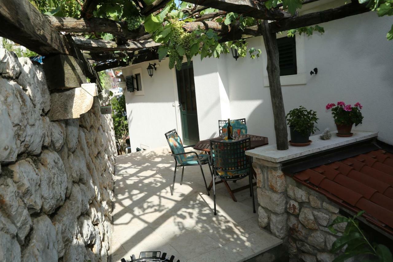 Apartments Tinka Brseč 외부 사진