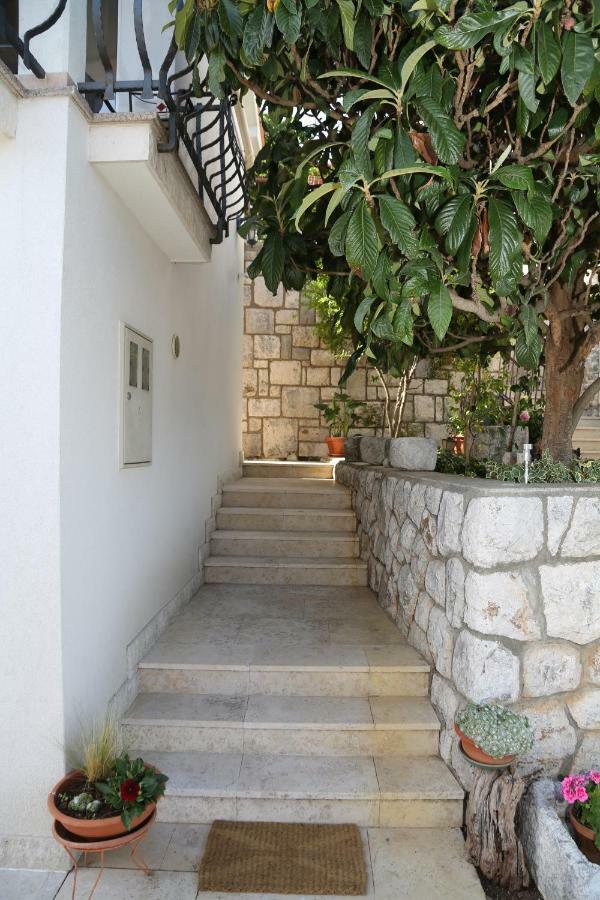 Apartments Tinka Brseč 외부 사진