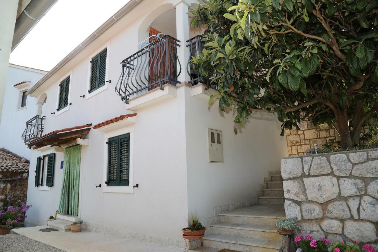 Apartments Tinka Brseč 외부 사진